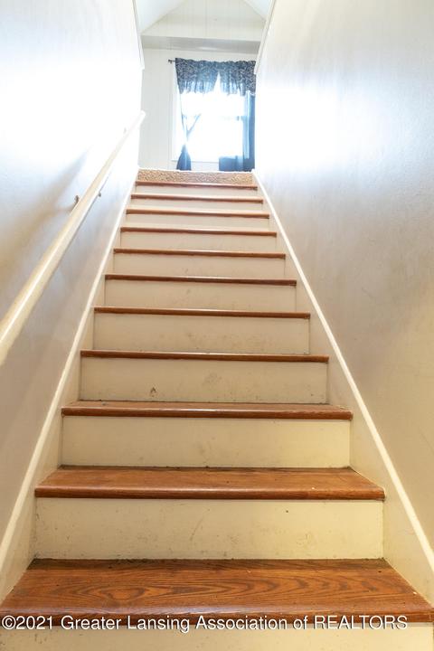115 E Syringa Dr, Lansing, MI 48910 photo 26