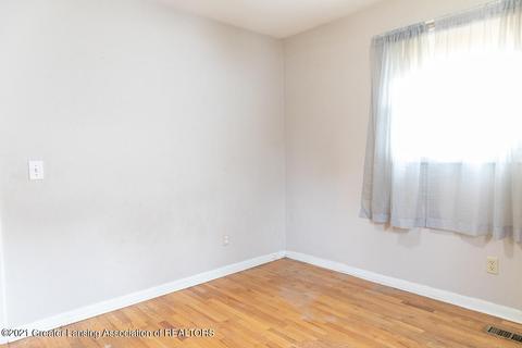 115 E Syringa Dr, Lansing, MI 48910 photo 25