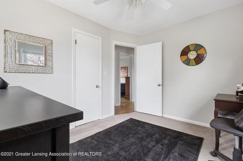 4401 Alpha St, Lansing, MI 48910 photo 13