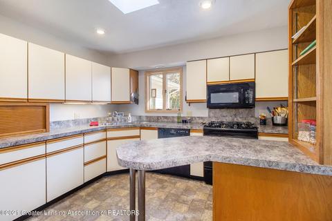 1787 Crest St, Haslett, MI 48840 photo 11