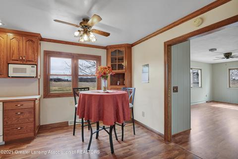 14501 S Wright Rd, Eagle, MI 48822 photo 4