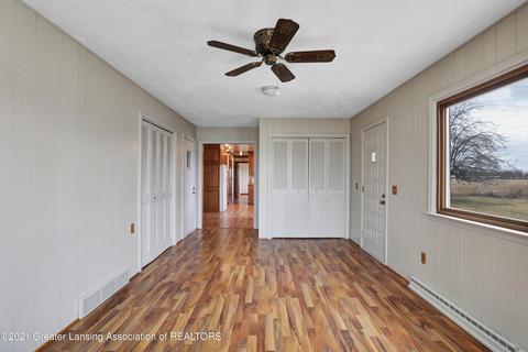 14501 S Wright Rd, Eagle, MI 48822 photo 9