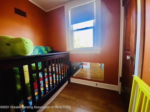 115 E Miller Rd, Lansing, MI 48911 photo 16