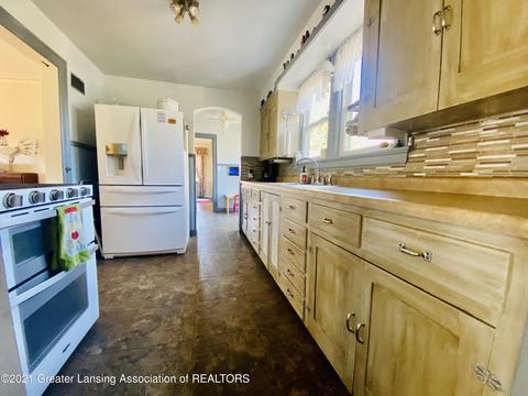 115 E Miller Rd, Lansing, MI 48911 photo 6