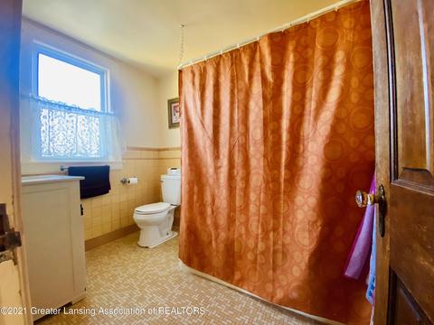 115 E Miller Rd, Lansing, MI 48911 photo 15
