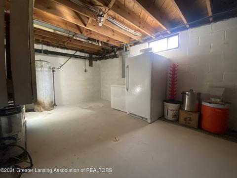 115 E Miller Rd, Lansing, MI 48911 photo 21