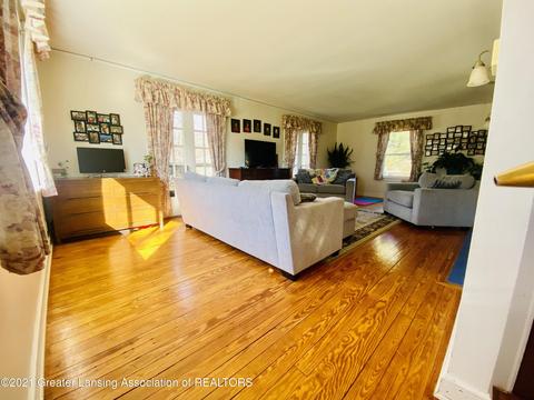 115 E Miller Rd, Lansing, MI 48911 photo 5