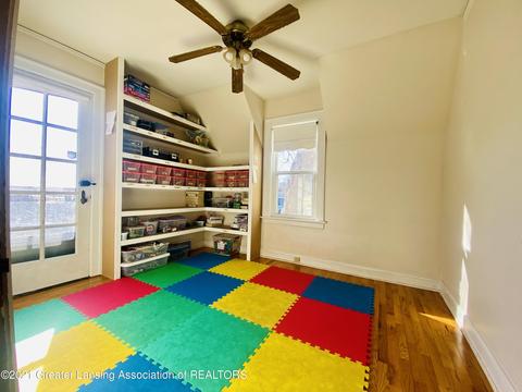 115 E Miller Rd, Lansing, MI 48911 photo 12
