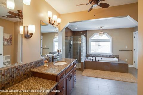804 Amesbury Dr, Dewitt, MI 48820 photo 64