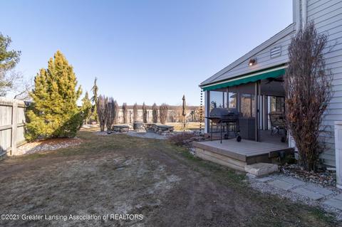 804 Amesbury Dr, Dewitt, MI 48820 photo 4