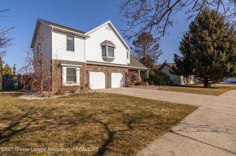 804 Amesbury Dr, Dewitt, MI 48820 photo 2