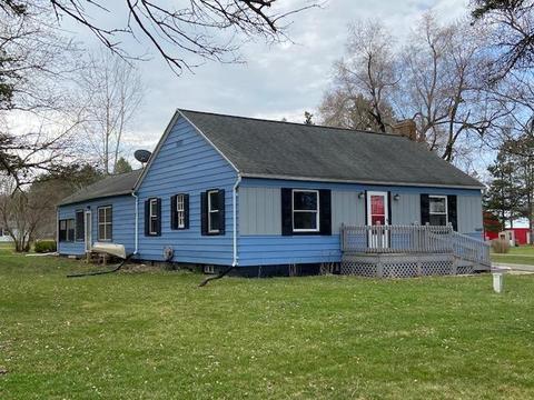 6428 E Clark Rd, Bath, MI 48808 photo 2