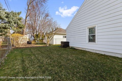 3430 Upton Rd, Lansing, MI 48917 photo 7