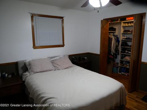 1938 Phillips Ave, Holt, MI 48842 photo 16