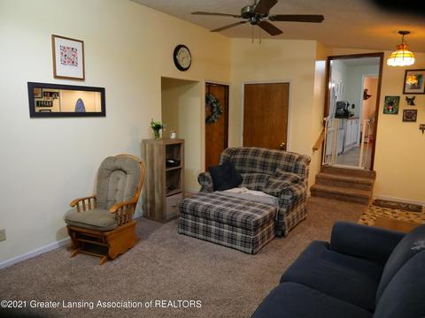 1938 Phillips Ave, Holt, MI 48842 photo 3