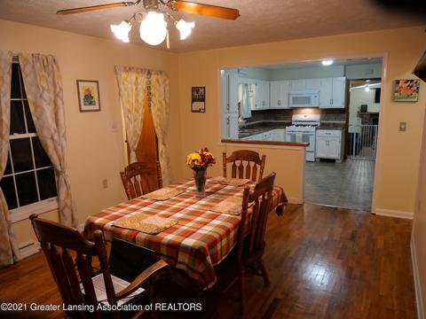 1938 Phillips Ave, Holt, MI 48842 photo 11