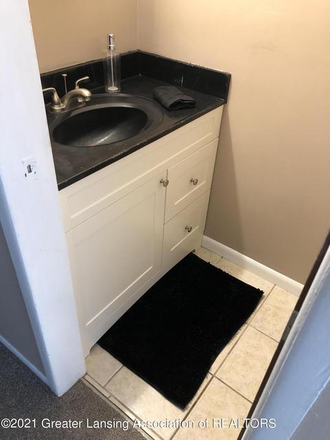 3025 Risdale Ave, Lansing, MI 48911 photo 7