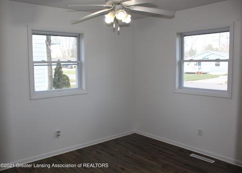 321 Iris Ave, Lansing, MI 48917 photo 12