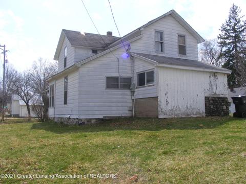 231 E Green St, Olivet, MI 49076 photo 5