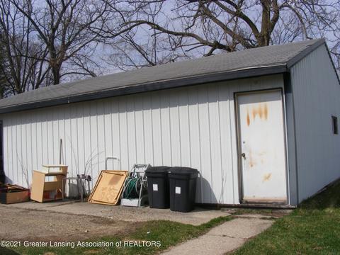 231 E Green St, Olivet, MI 49076 photo 10