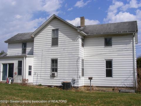231 E Green St, Olivet, MI 49076 photo 2