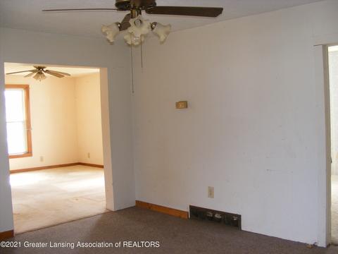231 E Green St, Olivet, MI 49076 photo 16