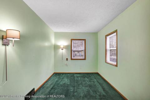 125 E Cavanaugh Rd, Lansing, MI 48910 photo 9