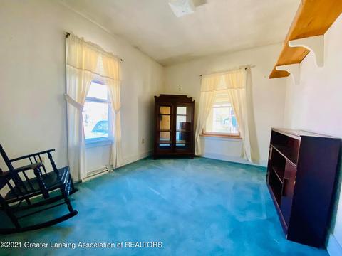 2012 Alpha St, Lansing, MI 48910 photo 6
