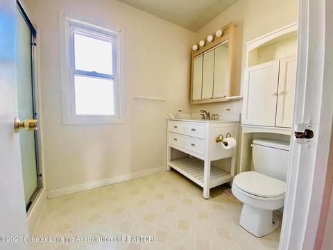 2012 Alpha St, Lansing, MI 48910 photo 8
