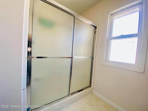 2012 Alpha St, Lansing, MI 48910 photo 9
