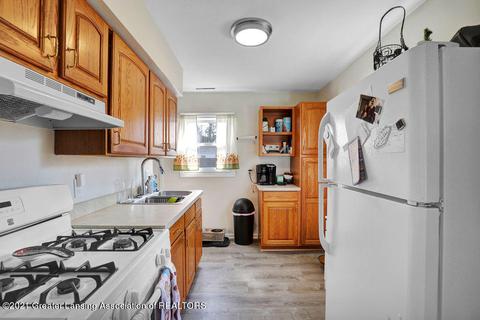 3110 Sheffer Ave, Lansing, MI 48906 photo 8