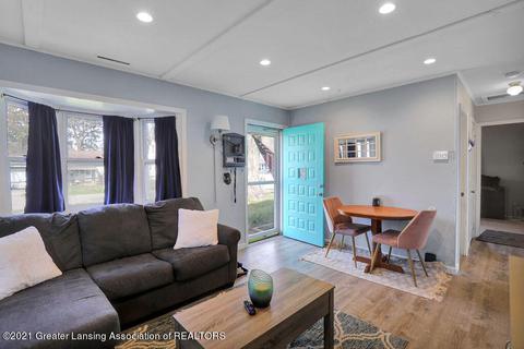 3110 Sheffer Ave, Lansing, MI 48906 photo 5