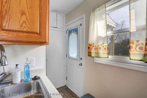 3110 Sheffer Ave, Lansing, MI 48906 photo 11