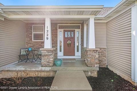 1229 Lobelia Ln, Dewitt, MI 48820 photo 3