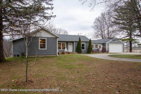 1332 W Clark Rd, Dewitt, MI 48820 photo 1