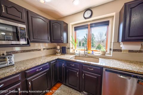 218 Oakwood Dr, Dewitt, MI 48820 photo 29