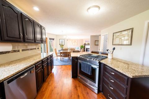 218 Oakwood Dr, Dewitt, MI 48820 photo 30