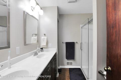 1908 Dell Rd, Lansing, MI 48911 photo 10