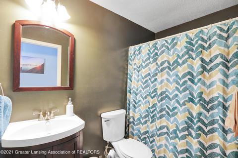 1908 Dell Rd, Lansing, MI 48911 photo 15