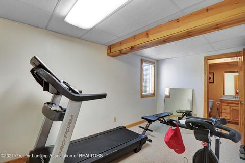 1908 Dell Rd, Lansing, MI 48911 photo 22