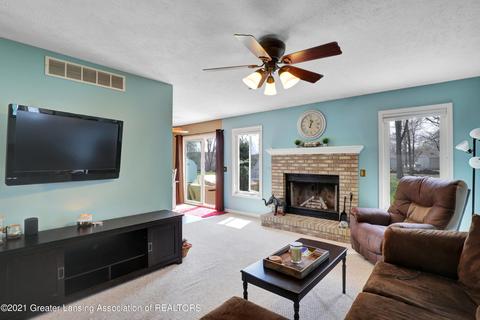 1908 Dell Rd, Lansing, MI 48911 photo 4