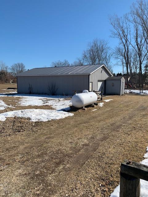 712 E Howell Rd, Mason, MI 48854 photo 4