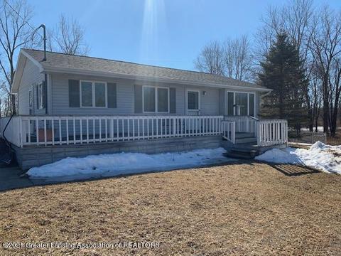 712 E Howell Rd, Mason, MI 48854 photo 1