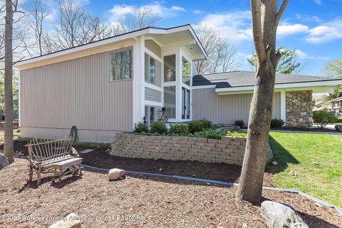 6037 Oakpark Trl, Haslett, MI 48840 photo 4
