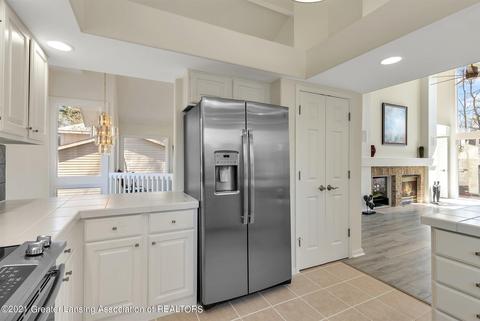6037 Oakpark Trl, Haslett, MI 48840 photo 21