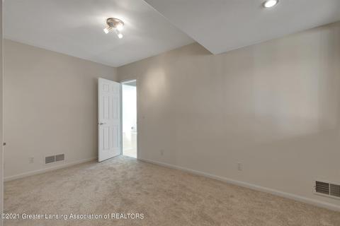 6037 Oakpark Trl, Haslett, MI 48840 photo 39