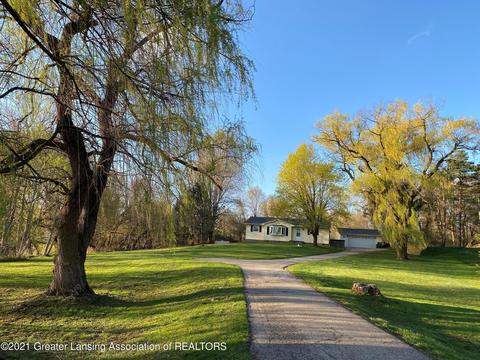 6127 Sleight Rd, Bath, MI 48808 photo 2