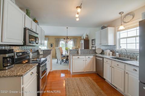 505 Wendover Dr, Lansing, MI 48906 photo 33