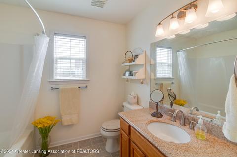 505 Wendover Dr, Lansing, MI 48906 photo 39