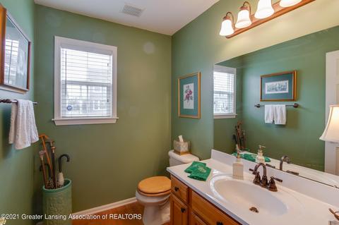 505 Wendover Dr, Lansing, MI 48906 photo 19